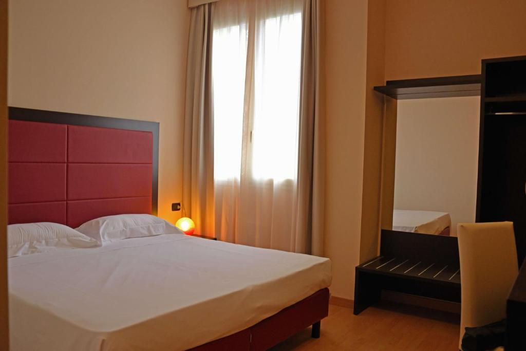 Hotel Motel Galaxy Reggio Emilia Pokoj fotografie